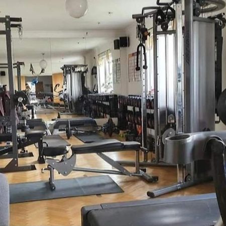 The Sleeping Dog Room At The Grumpy Schnauzer Bnb Huge Room, Luxe Suite, Private Hot Tub, Breakfast, Gym, Games Room, Farm Stay, Amazing Ердрі Екстер'єр фото